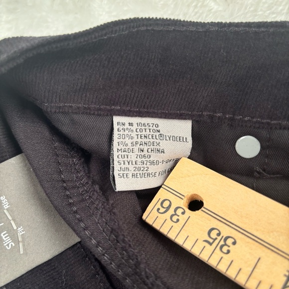 Tractr‎ Women's Dark Jeans - Picture 5 of 5